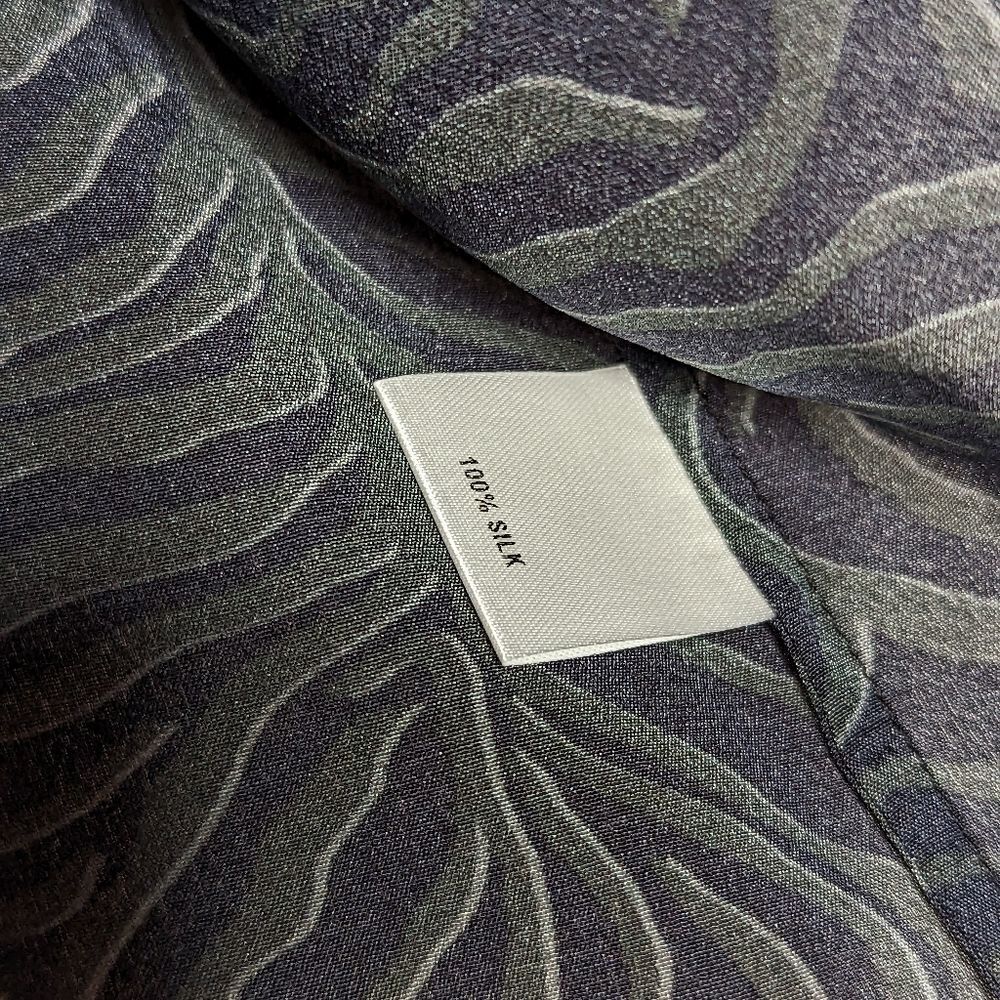 Tucker The Eden Silk Tee Black Tiger - Picture 5 of 7